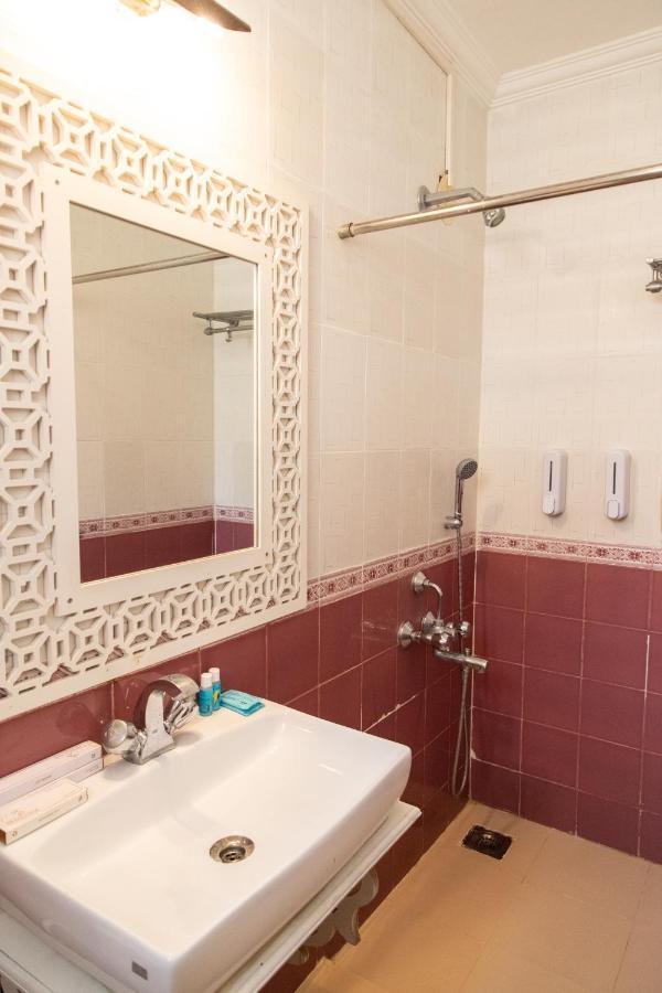 Cherrystay Holiday Resort -Candolim Beach Exteriör bild