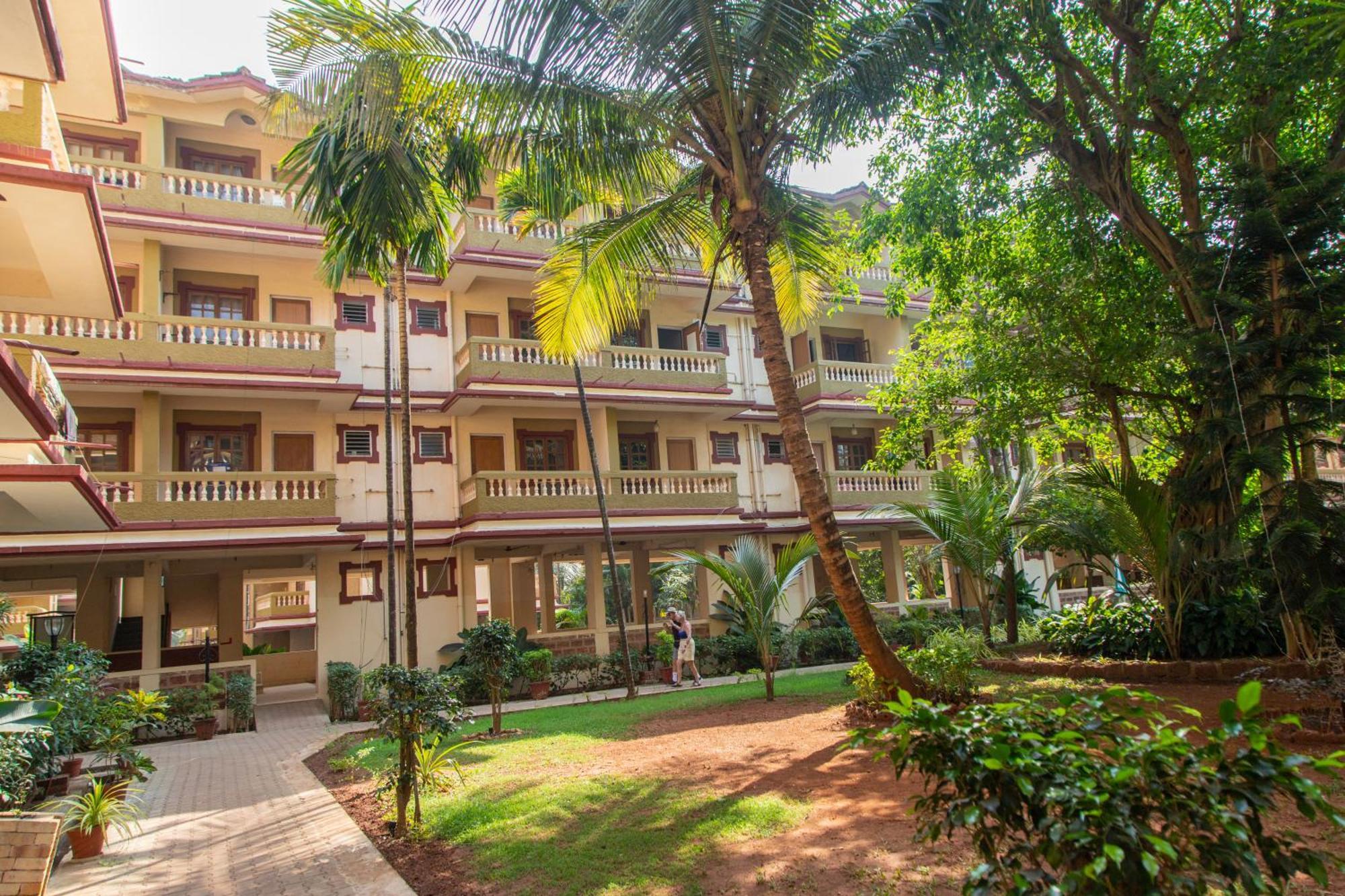 Cherrystay Holiday Resort -Candolim Beach Exteriör bild