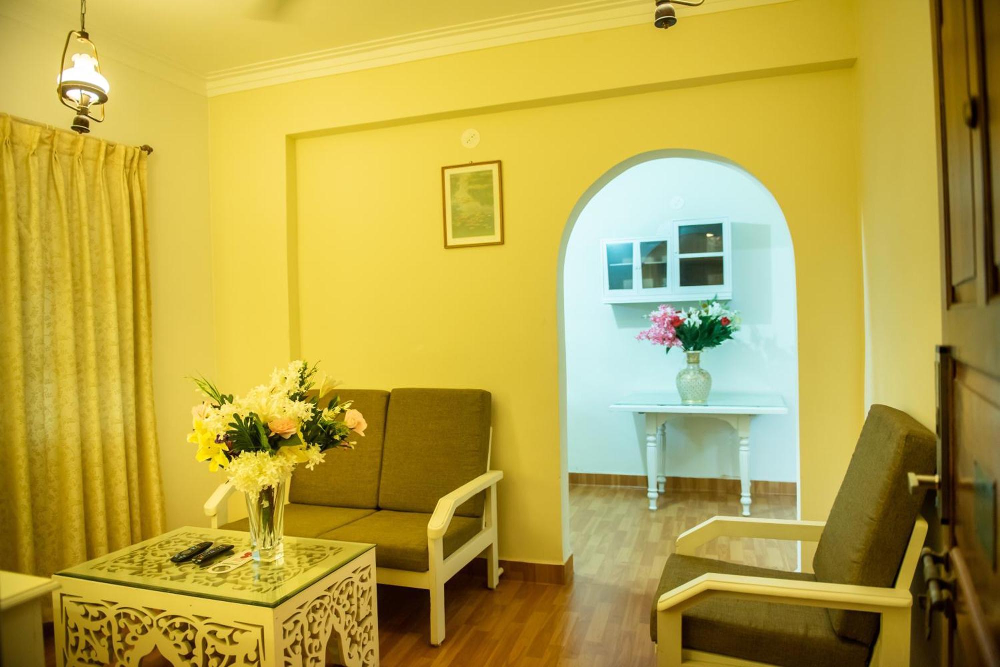 Cherrystay Holiday Resort -Candolim Beach Exteriör bild